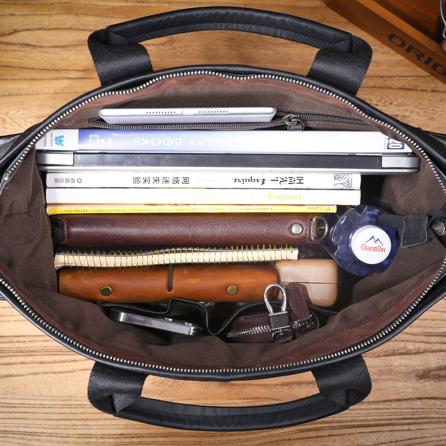 Mens Large-Capacity Shoulder And Crossbody Bag Made From Full-Grain Leather