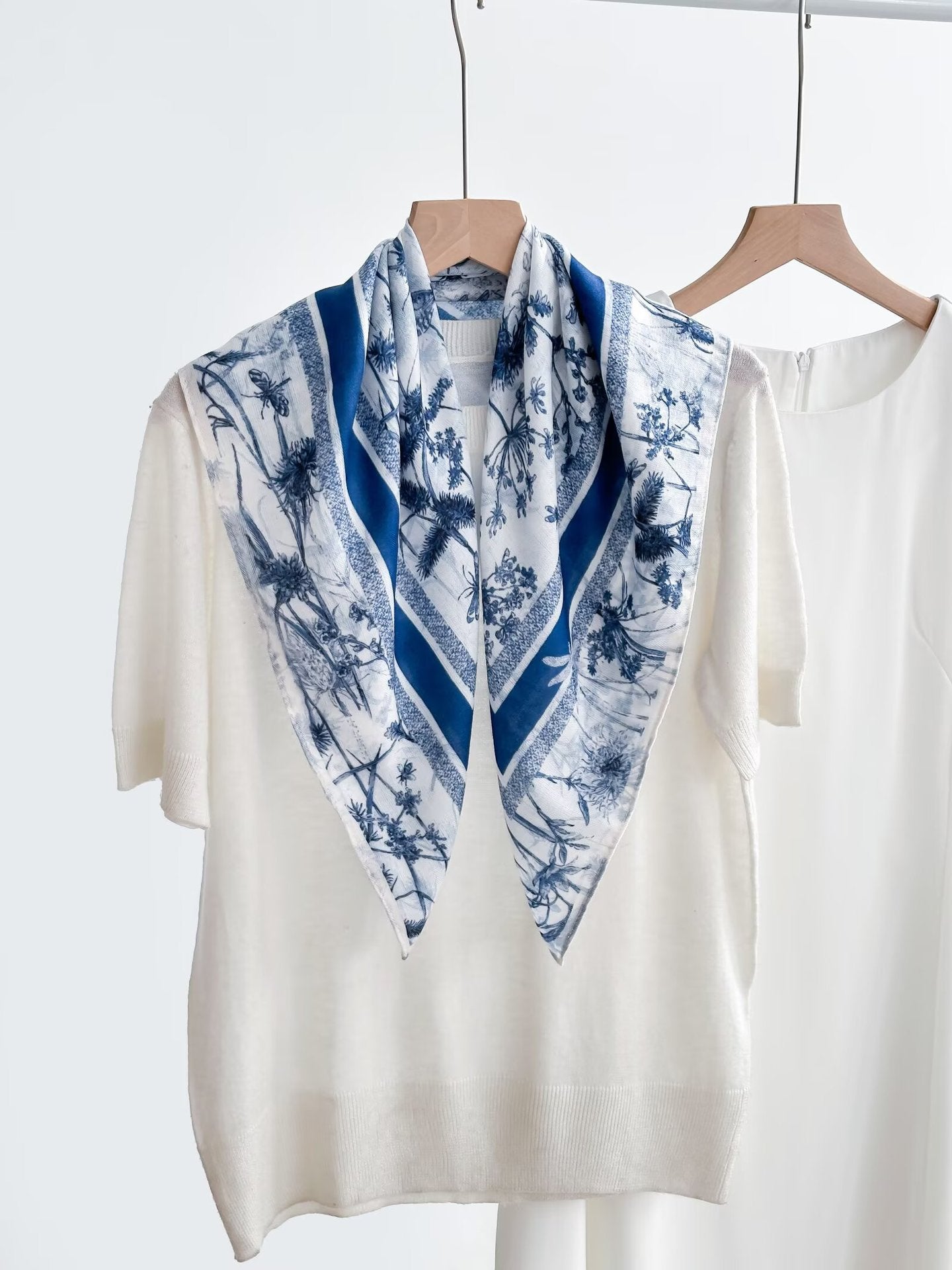 Women's Vintage High-end Outer Silk Scarf