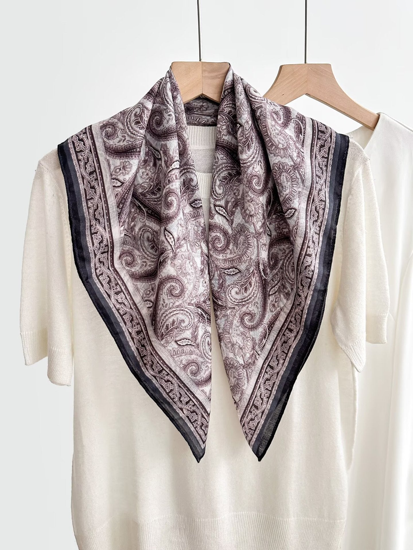 Women's Vintage High-end Outer Silk Scarf