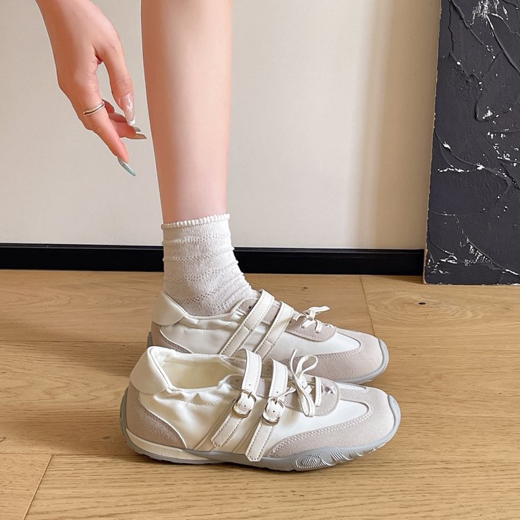 Versatile And Lightweight Retro Flat White Shoes For Women, 2026 New Summer Soft Soled Casual Training Board Shoes