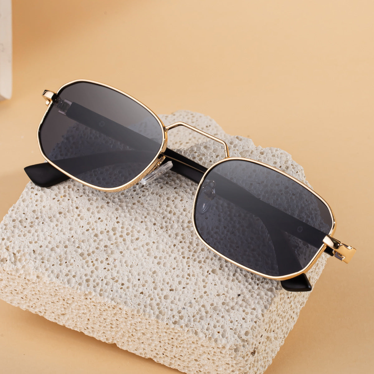 New European And American Fashion Square Frame Sunglasses For Men And Women, Metal Frames, Retro Trendy Narrow Frame Sun Protection Sunglasses, Cross-Border