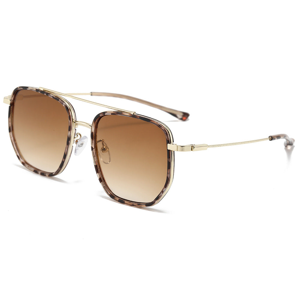 Fashionable Oversized Metal Sunglasses With A Premium Feel