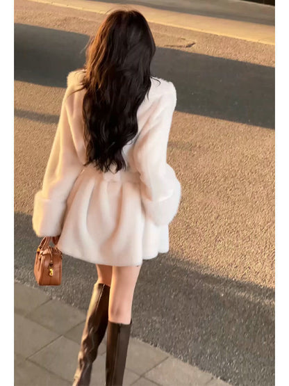 Womens Mid-Length Fur Coat With A Large Fur Collar And Tied Belt