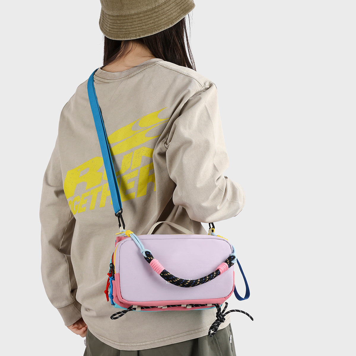 Contrast-color Portable Handbag For Carrying Your Phone When Youre Out