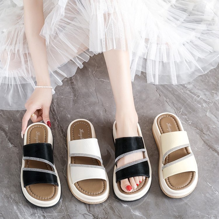 Women's Slippers Summer Outdoor New Comfortable Stylish High End Beach One Strap Slide Sandals For Dresses