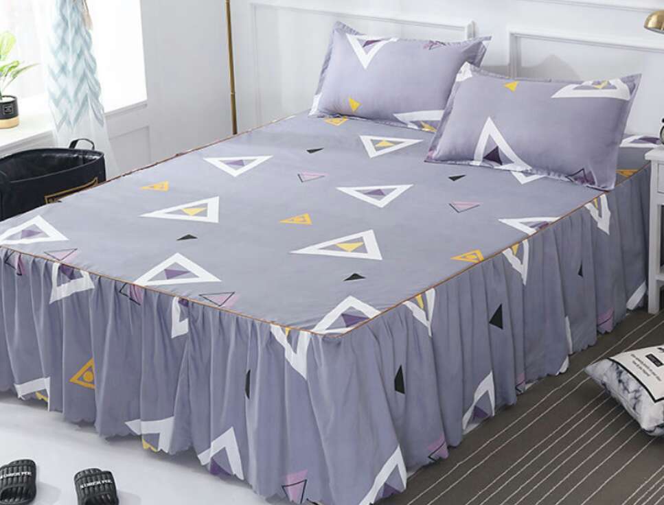 Woolly Bed Skirt Pillowcase Bedding Set