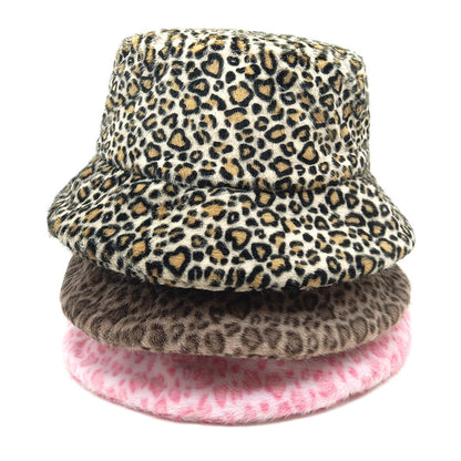 Trendy And Fashionable Leopard-print Boater Hat For Outdoor Use In Autumn And Winter, Featuring Multi-color Matching Plush Brim Hat