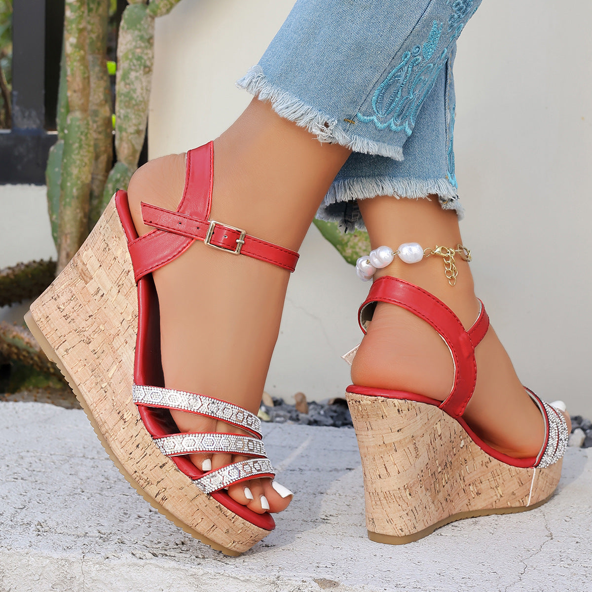 Fashionable Casual Beach Shoes With Rhinestone Straps Sandals