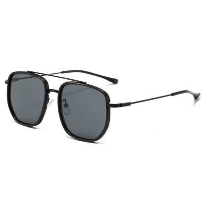 Fashionable Oversized Metal Sunglasses With A Premium Feel