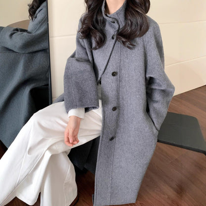 Womens Long Wool Coat With A Single-breasted Design