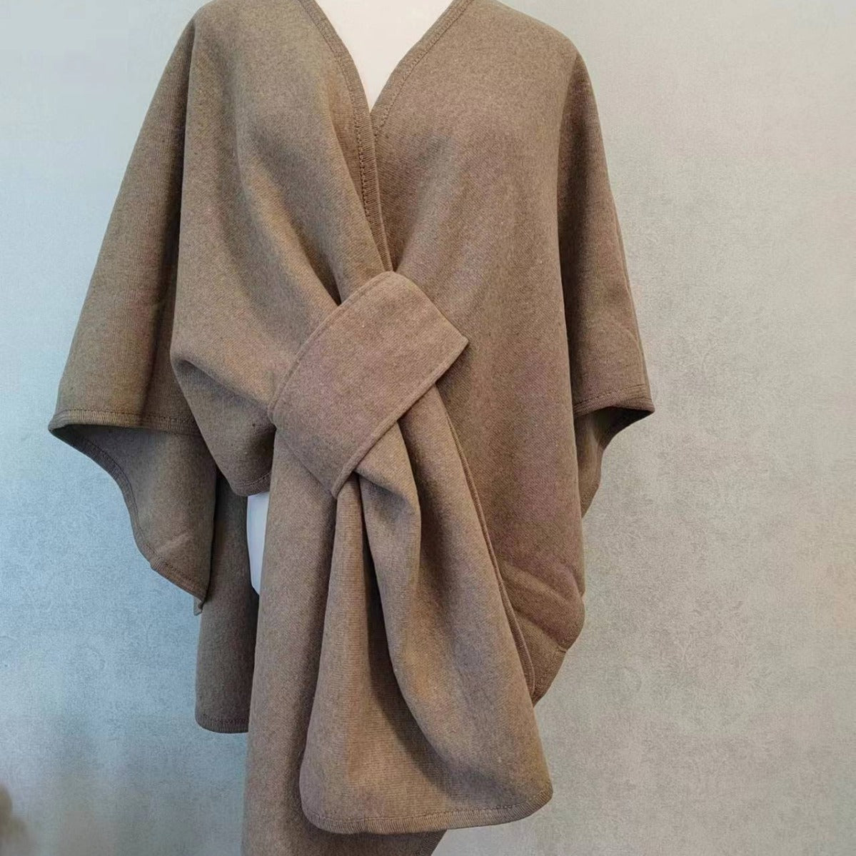 Faux Fur Collar Pom Pom Knitted Cardigan Cape - Women's Warm Winter Shawl Wrap Coat