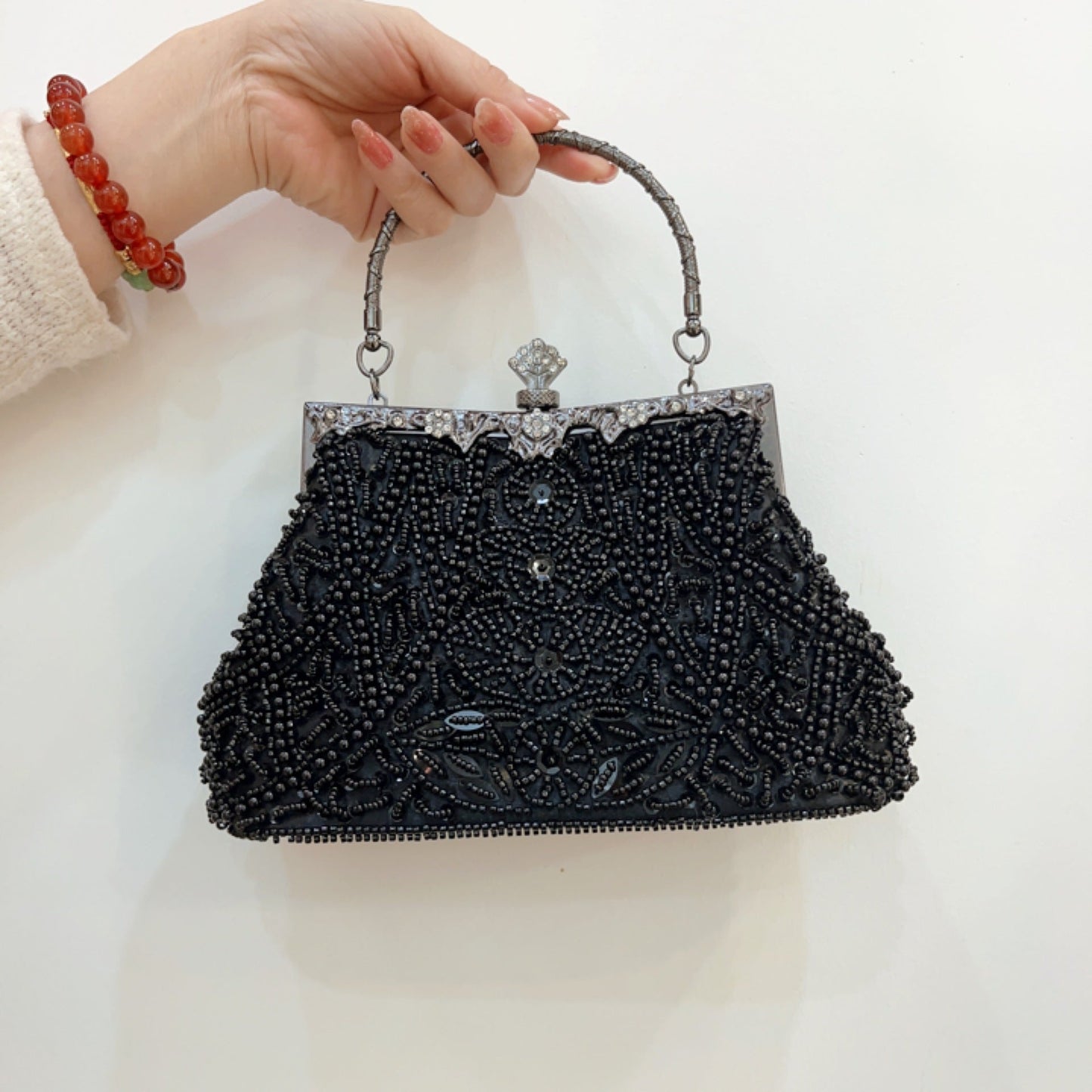 Retro Classic Fashionable Womens All-Handmade Beaded Handbag
