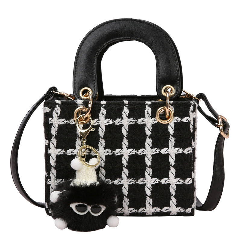 Niche Design Woolen Bag 2022 New Style Bag Women's Bag Autumn Internet Popular Crossbody Bag Portable Daffy Bag