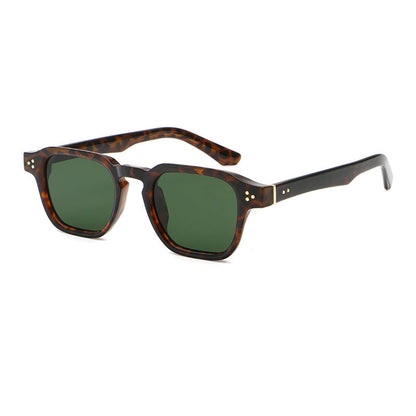 New Womens High-end Intricately Crafted Sunglasses