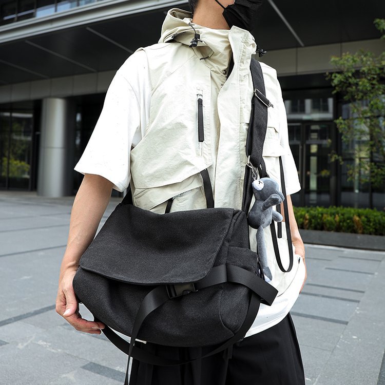 Large-Capacity Minimalist Canvas Crossbody Bag For Men
