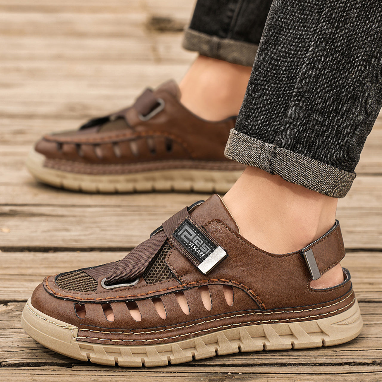 Trendy Outdoor Men's Closed Toe Beach Sandals, Hollow Sweat-Wicking Breathable Slip-On Soft Sole Clogs For Summer