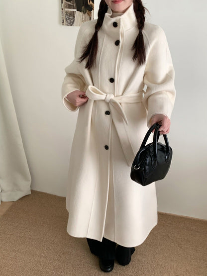Womens Long Wool Coat With A Single-breasted Design
