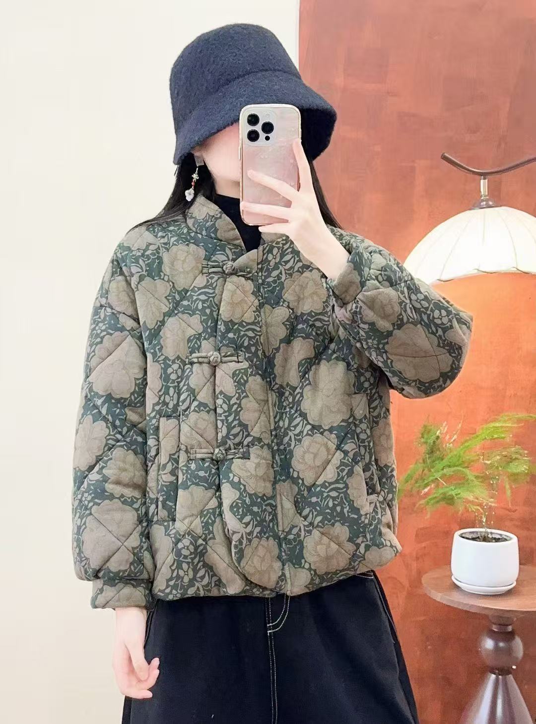 Womens Cotton-Polyester Printed Stand-Collar Coat