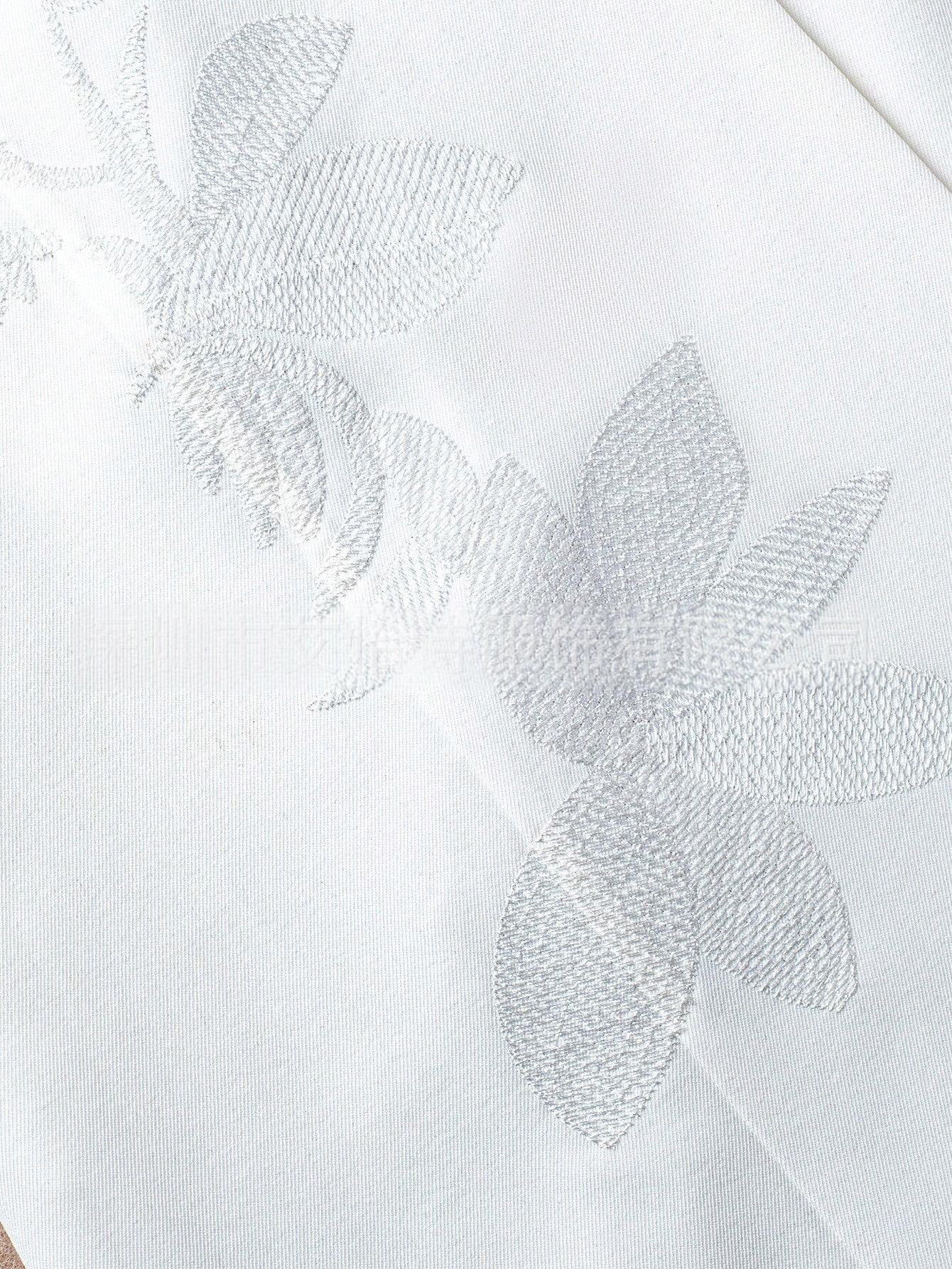 Elegant Embroidered Womens Suit With A Mandarin Collar And Pockets