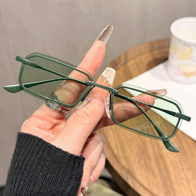Retro Small-frame Square UV-protective Sunglasses