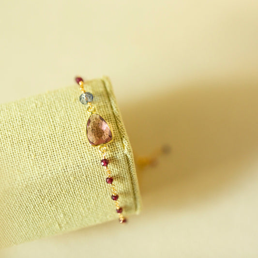 Rhodolite Garnet Gold Isla Bracelet