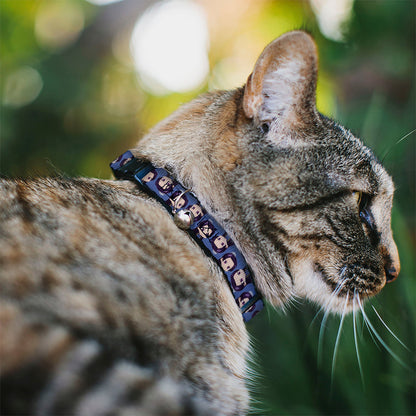 Breakaway Cat Collar with Bell - The Apothecary Diaries Chibi Jinshi Flip Pose Blue