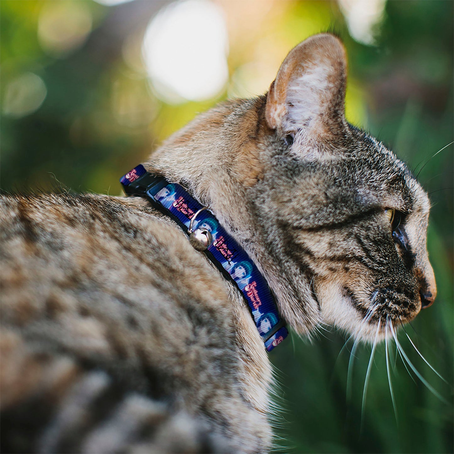 Breakaway Cat Collar with Bell - THE APOTHECARY DIARIES Maomao Hands Out Pose and Title Logo Purples
