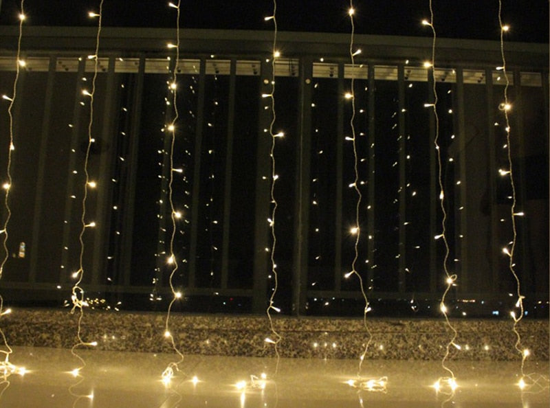 LED Icicle String Lights - Christmas Fairy Lights Garland for Outdoor Home Decoration, Perfect for Wedding, Party, Curtain, and Garden Ambiance - Available in 3x1m, 3x3m, and 2x2m Sizes