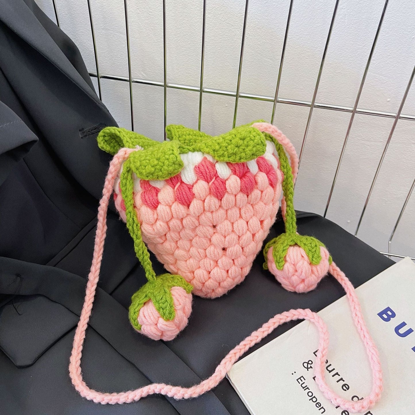 Wool Crochet Gradient Strawberry Shape Bag Knitting