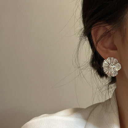 S925 Korean Heavy-duty Flower Earrings