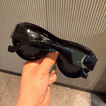 Retro Exaggerated Oversized Heart-shaped Cat-eye Sunglasses For Women