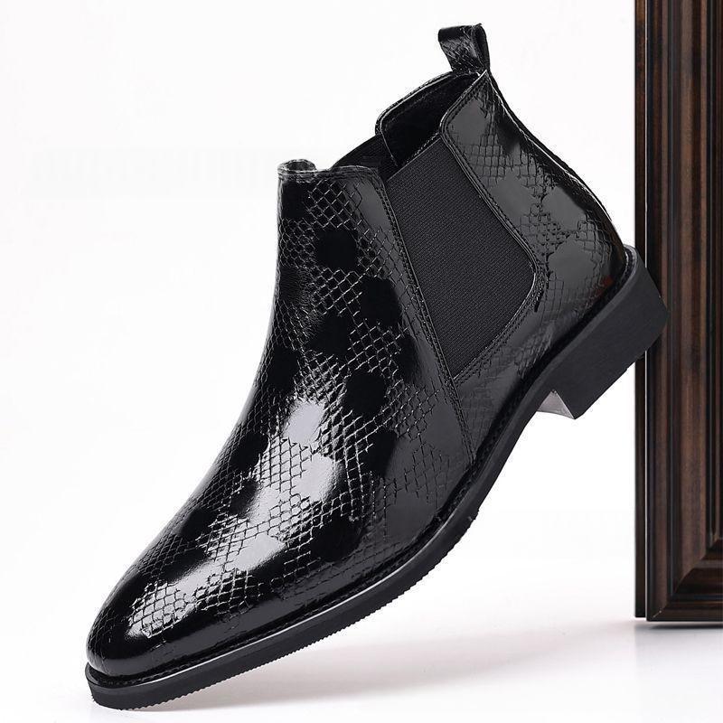 Mens British-style Pointed Leather Boots