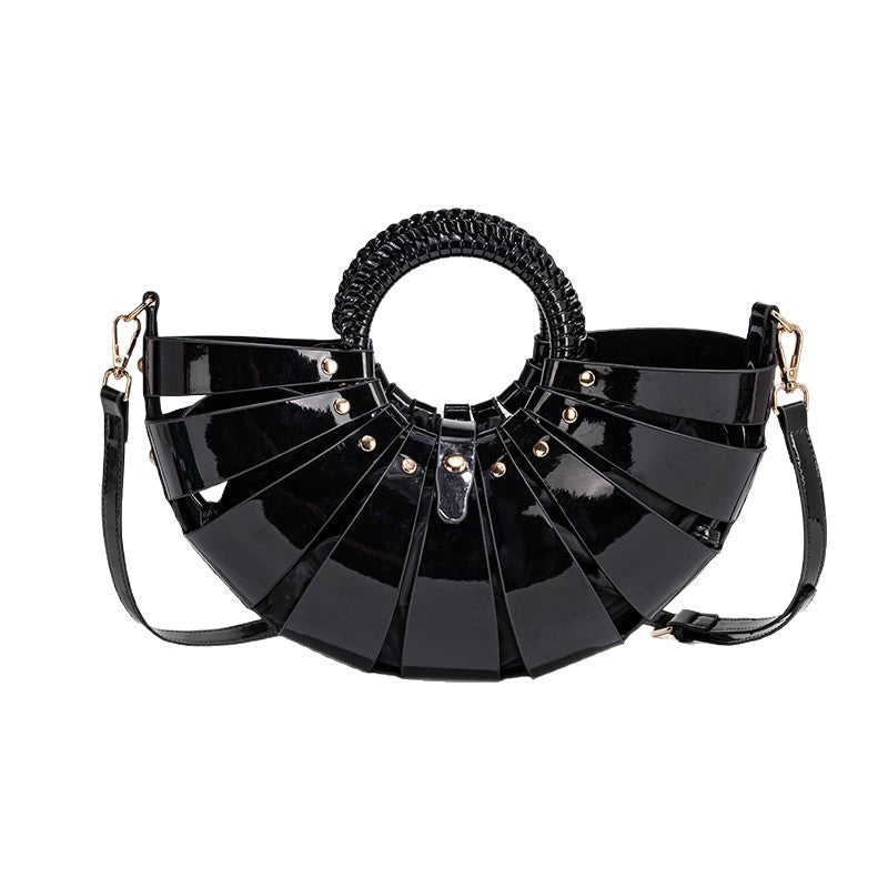 New Niche Hollow-out Inner-pocket Shell Handbag
