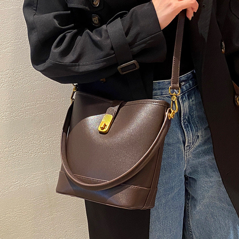 Retro Light-Luxury Vegetable-Tanned Leather ShoulderCrossbody Bag