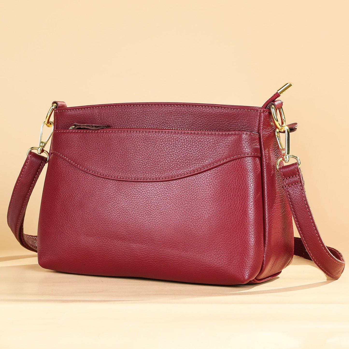 Womens Fashionable Casual Crossbody Bag Made Of Full-Grain Leather
