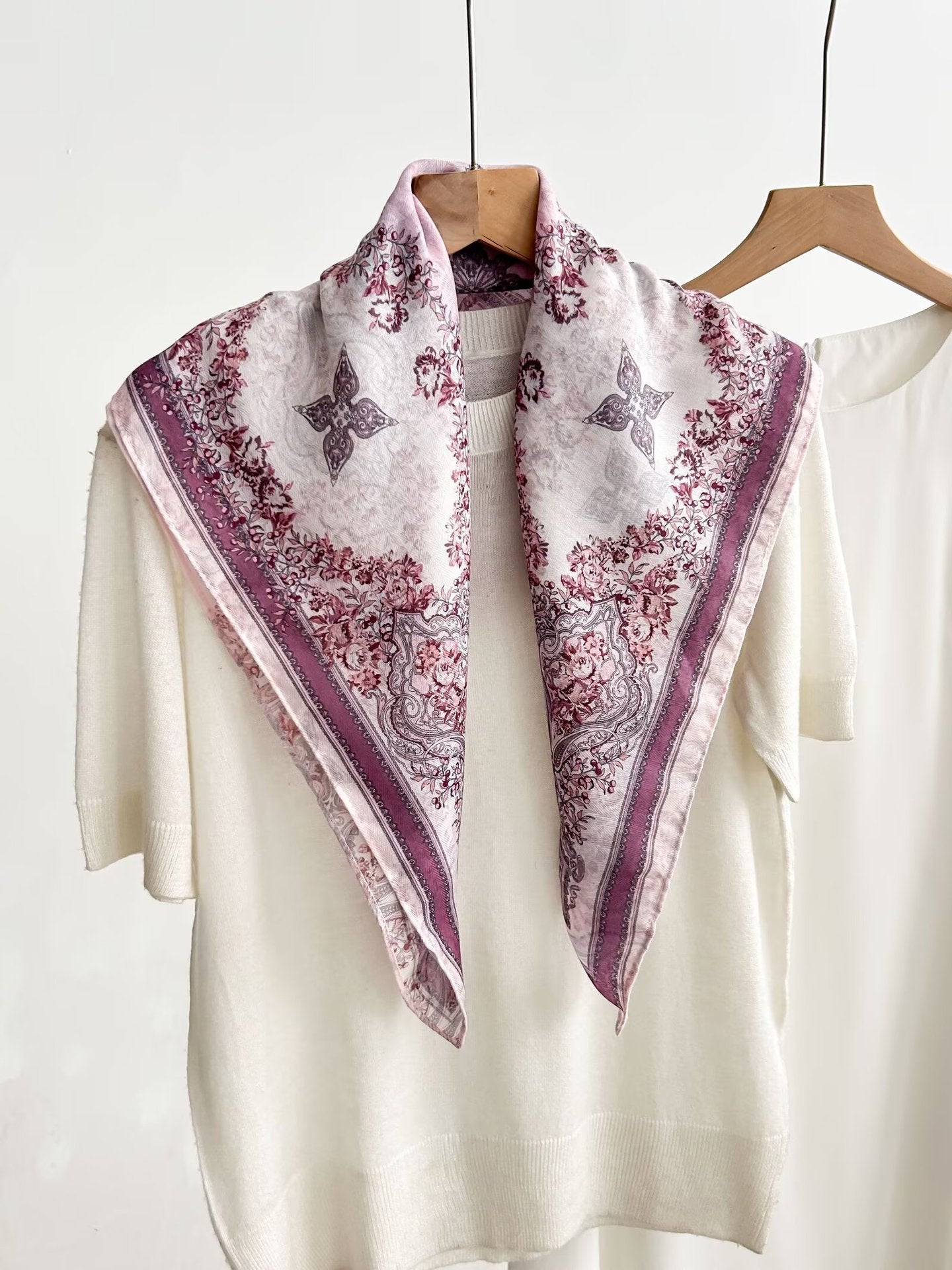 Women's Vintage High-end Outer Silk Scarf