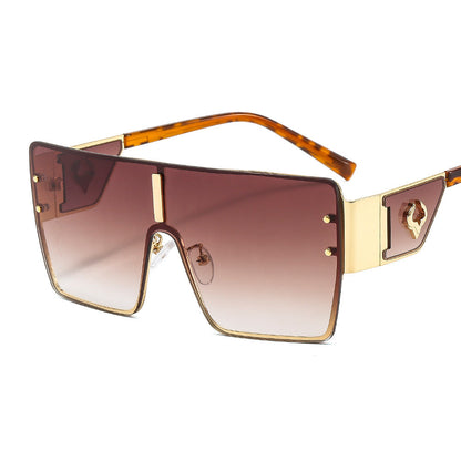 European And American Oversized One-piece Metal Sunglasses With Ox-head EmbellishmentVintage Style