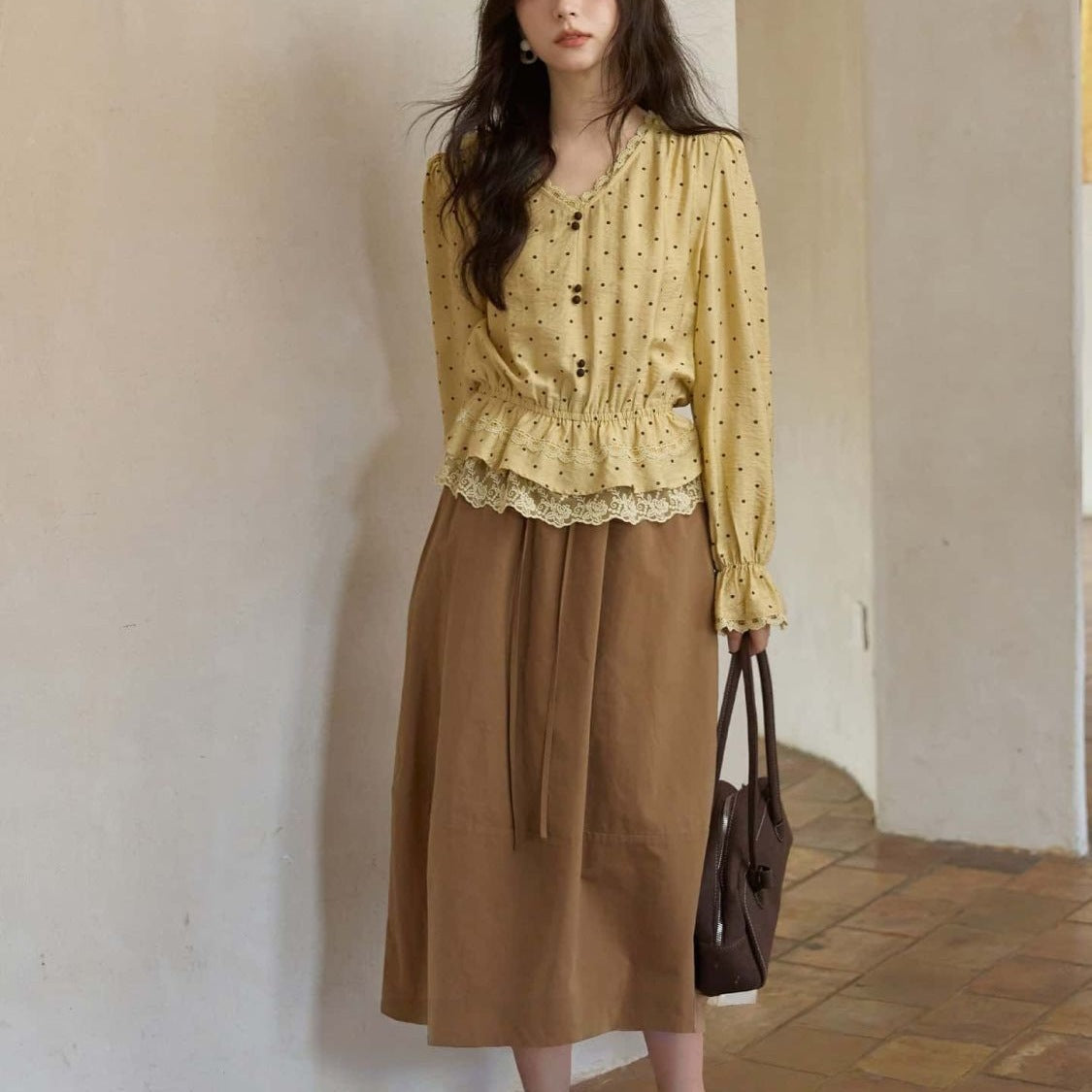 Yellow Polka-Dot Linen Blouse For Women Lace-Trimmed V-Neck Commuter-Style Designer Top