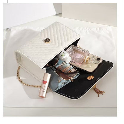 A New Trendy Women's Bag With A Striped Body And Floral Design, A V-shaped Tassel Decorated Crossbody Bag
