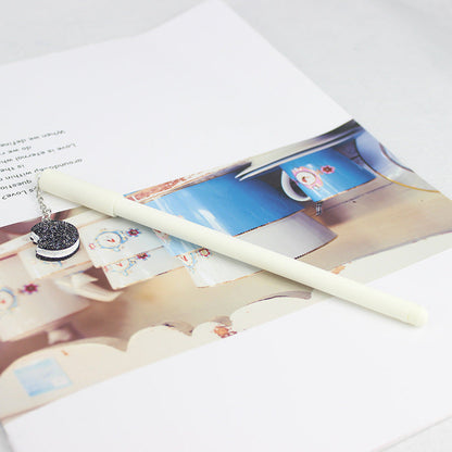 Popular Black and White Pendant Gel Pen