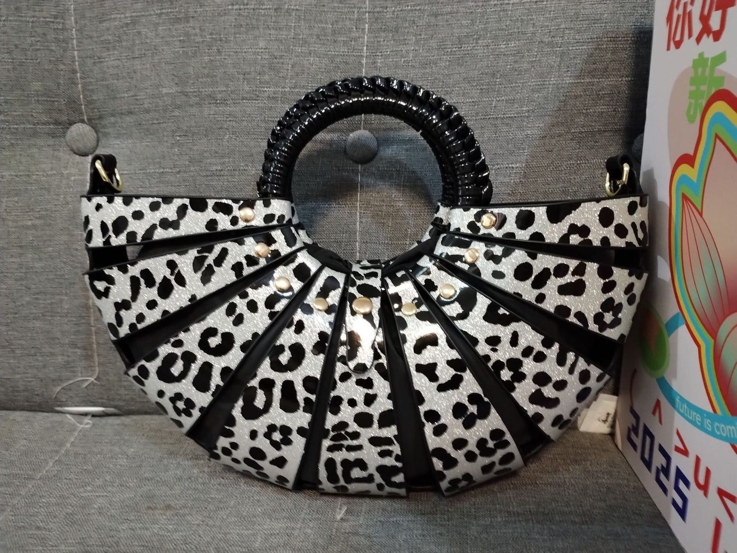 New Niche Hollow-out Inner-pocket Shell Handbag
