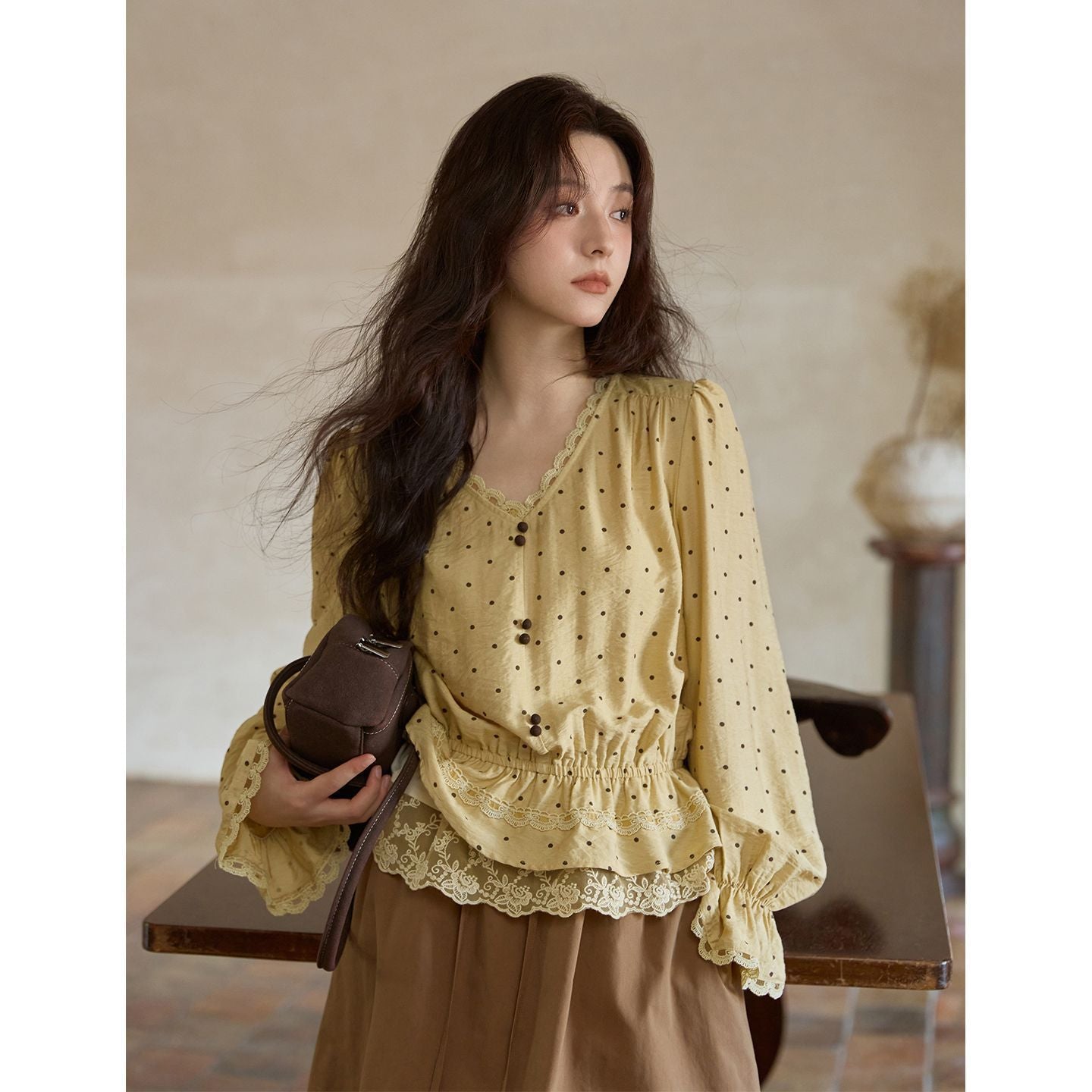 Yellow Polka-Dot Linen Blouse For Women Lace-Trimmed V-Neck Commuter-Style Designer Top