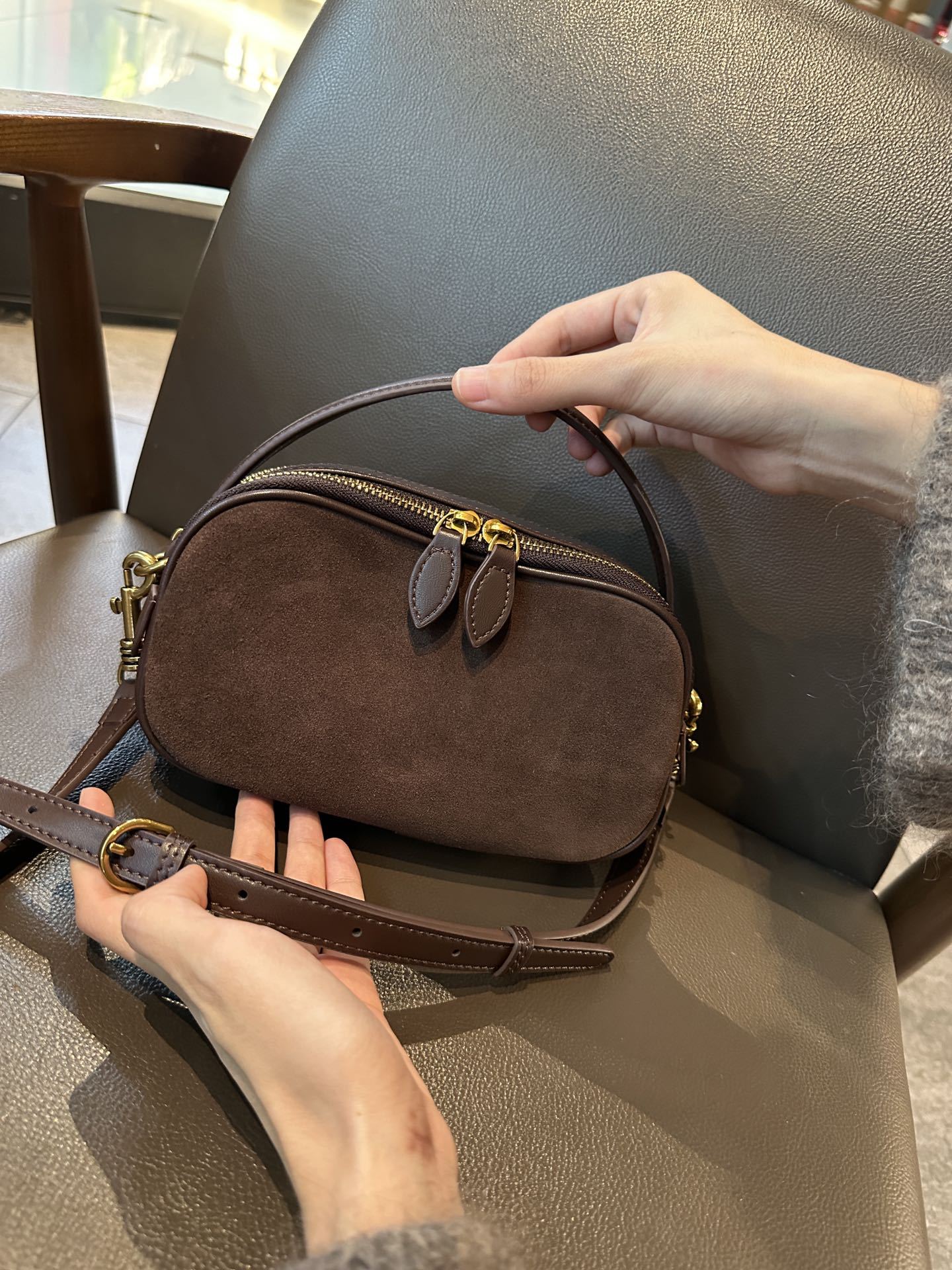 Customizable Matte Cowhide Camera Bag And Bowling Bag, Popular In Europe And America, Premium Leather Boston Bag