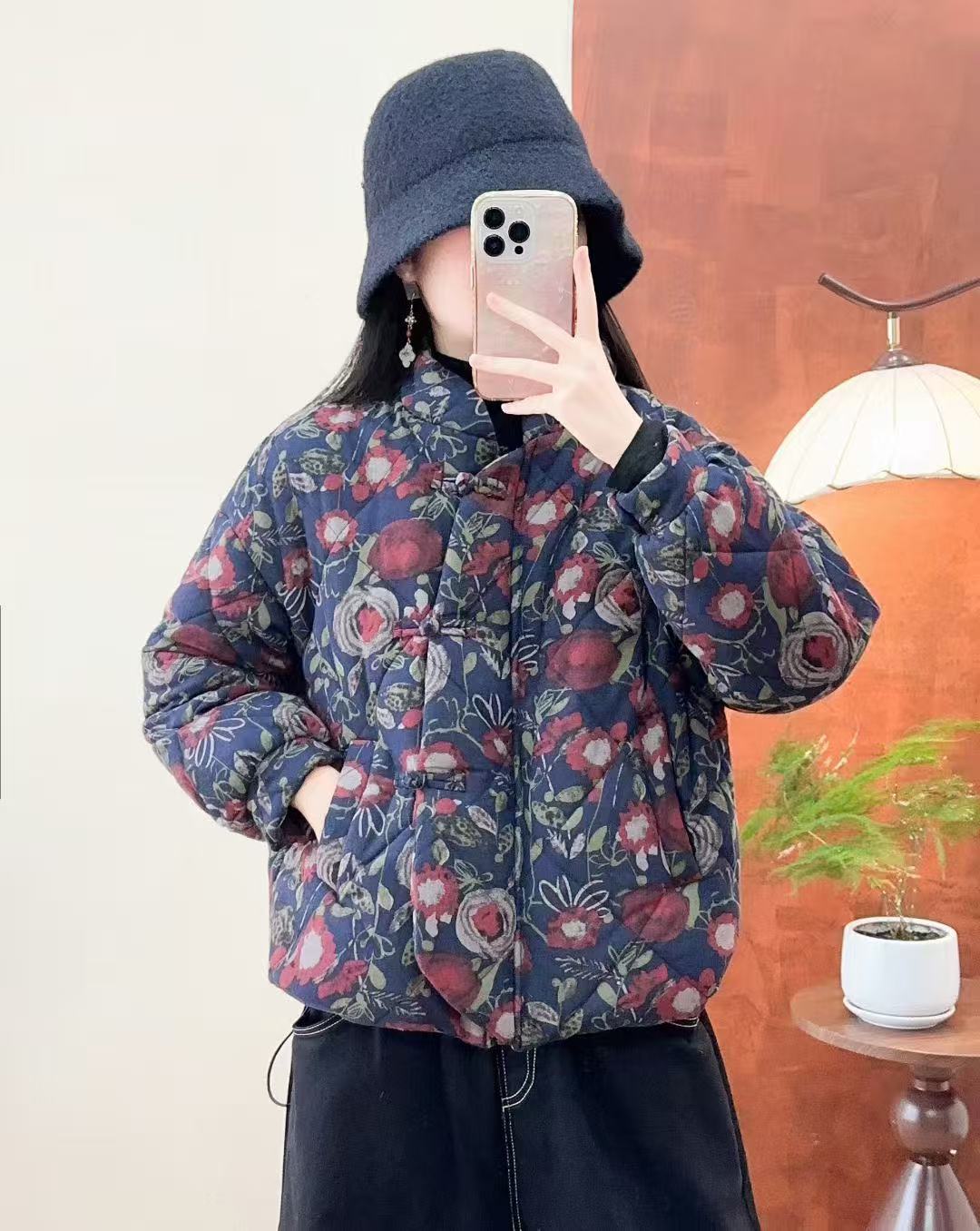 Womens Cotton-Polyester Printed Stand-Collar Coat