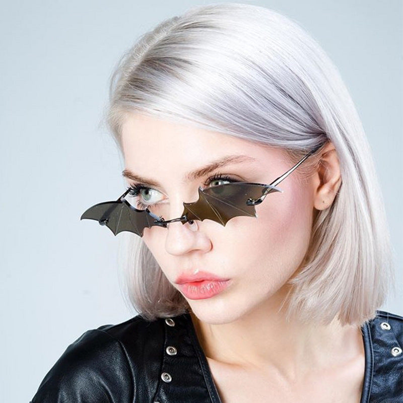 Bat Sunglasses Female Funny Prom Trendy Street Photography Sunglasses Small Frame European And American Fashion Special-Shaped Glasses Sunglasses