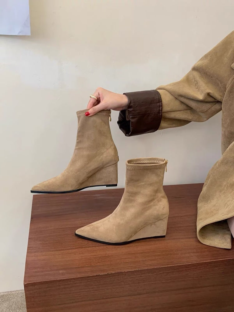 Women's European & American Style Wedge Pointed Toe Fashion Boots, New Summer Arrival, Elegant Back Zipper Versatile Soft Leather Ankle Martin Boots