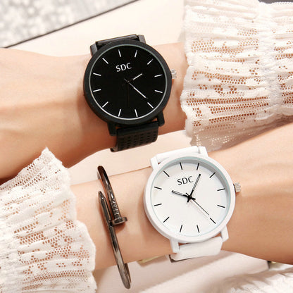 Creative Men's And Women's Retro Casual Black And White