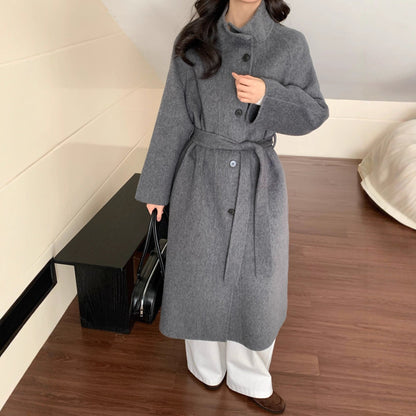 Womens Long Wool Coat With A Single-breasted Design