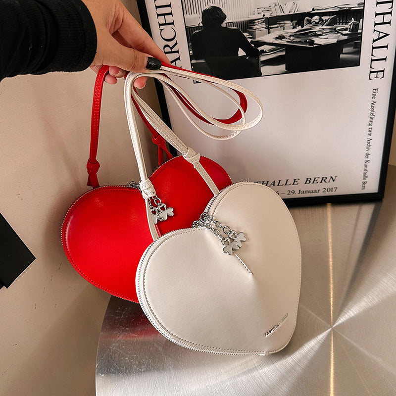 Fashion Niche New Bag Women's 2024 Internet Celebrant Love Niche Design Four Seasons Personalized Explosions All-match Crossbody Bag
