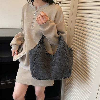 Large-Capacity Retro-Style Casual Shoulder Bag